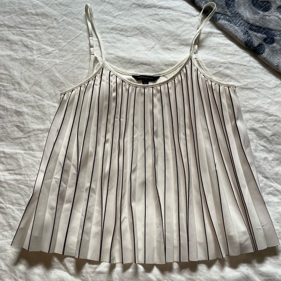 Banana Republic Pleated Tank Top - Picture 1 of 3